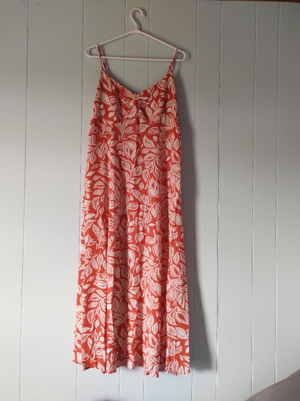 Vero Par Veronique Cloutier Orange Patterned Midi Dress